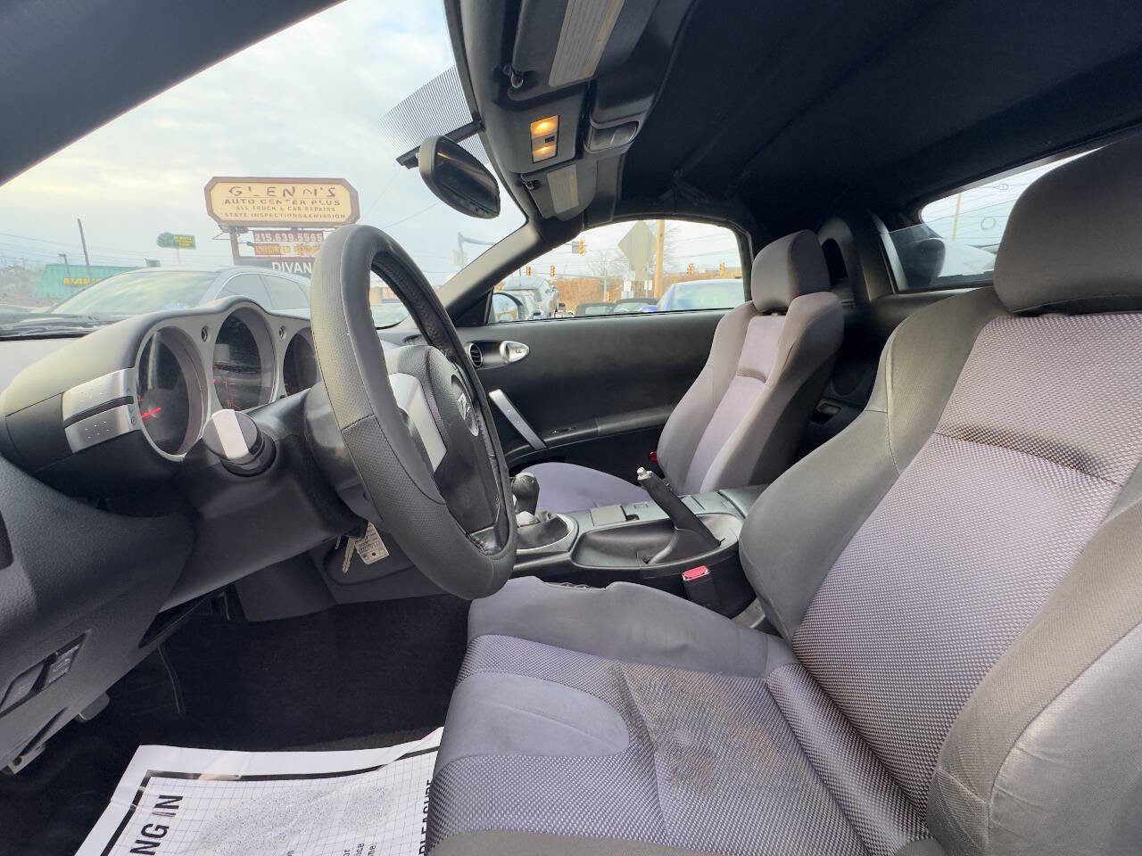 Used 2005 Nissan 350Z Enthusiast image 10