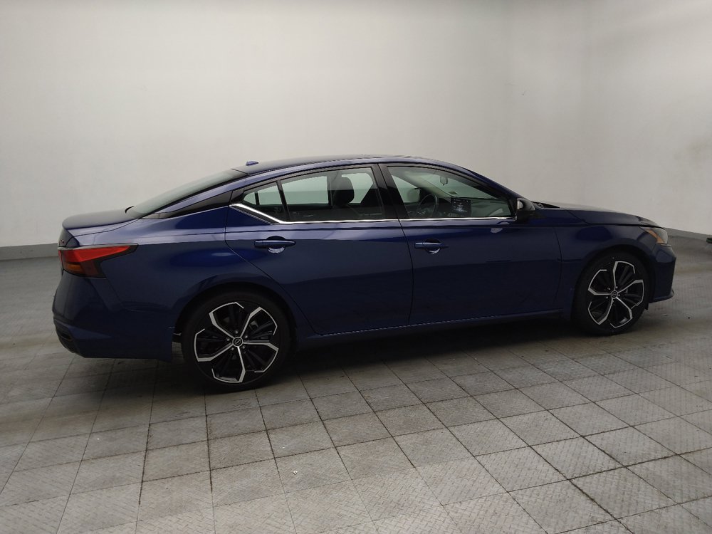 Used 2023 Nissan Altima 2.5 SR w/ SR Premium Package FWD image 10