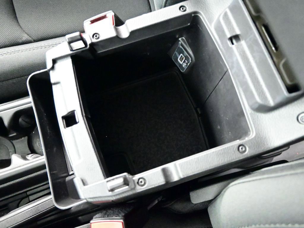 Used 2022 Jeep Wrangler Unlimited Sport image 30