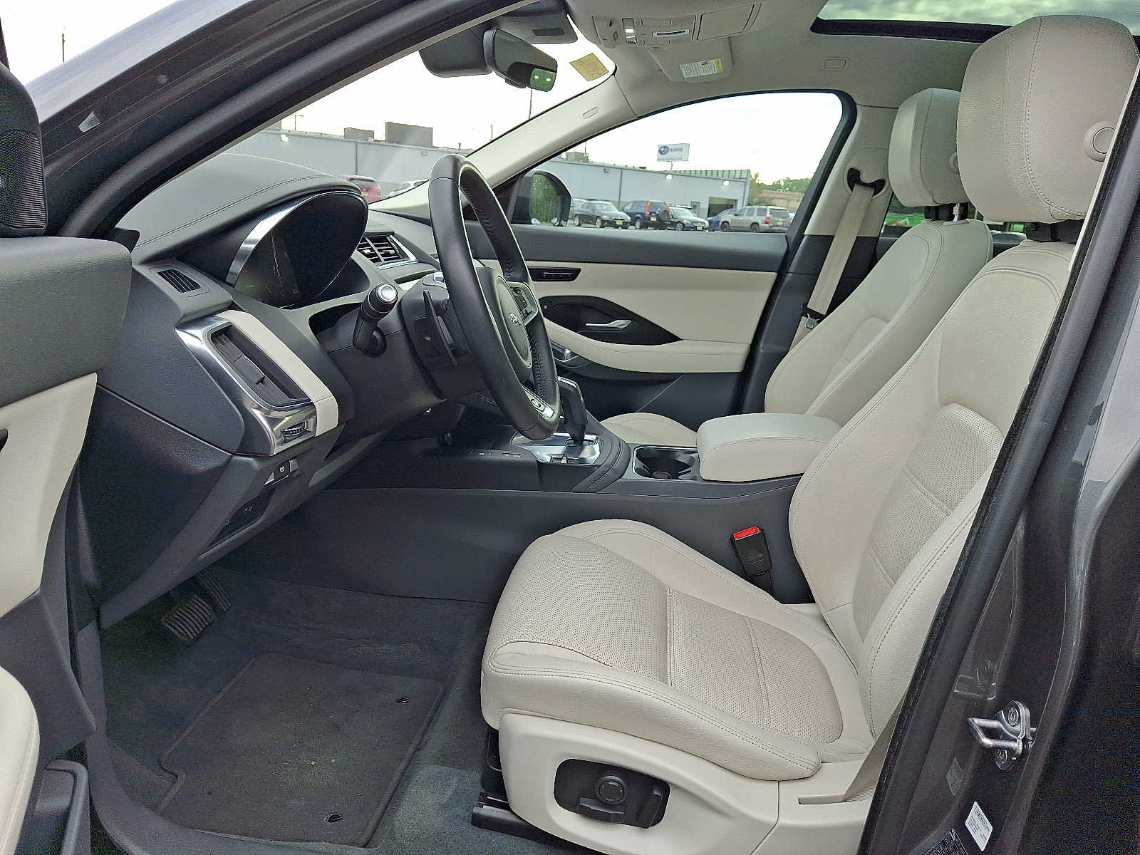 Used 2020 Jaguar E-PACE SE AWD/4WD image 14