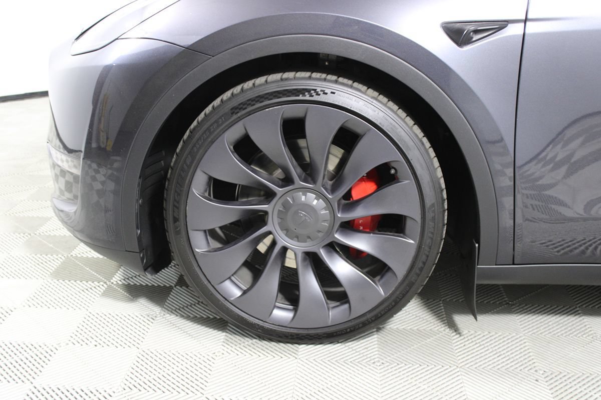 Used 2024 Tesla Model Y Performance AWD/4WD image 34