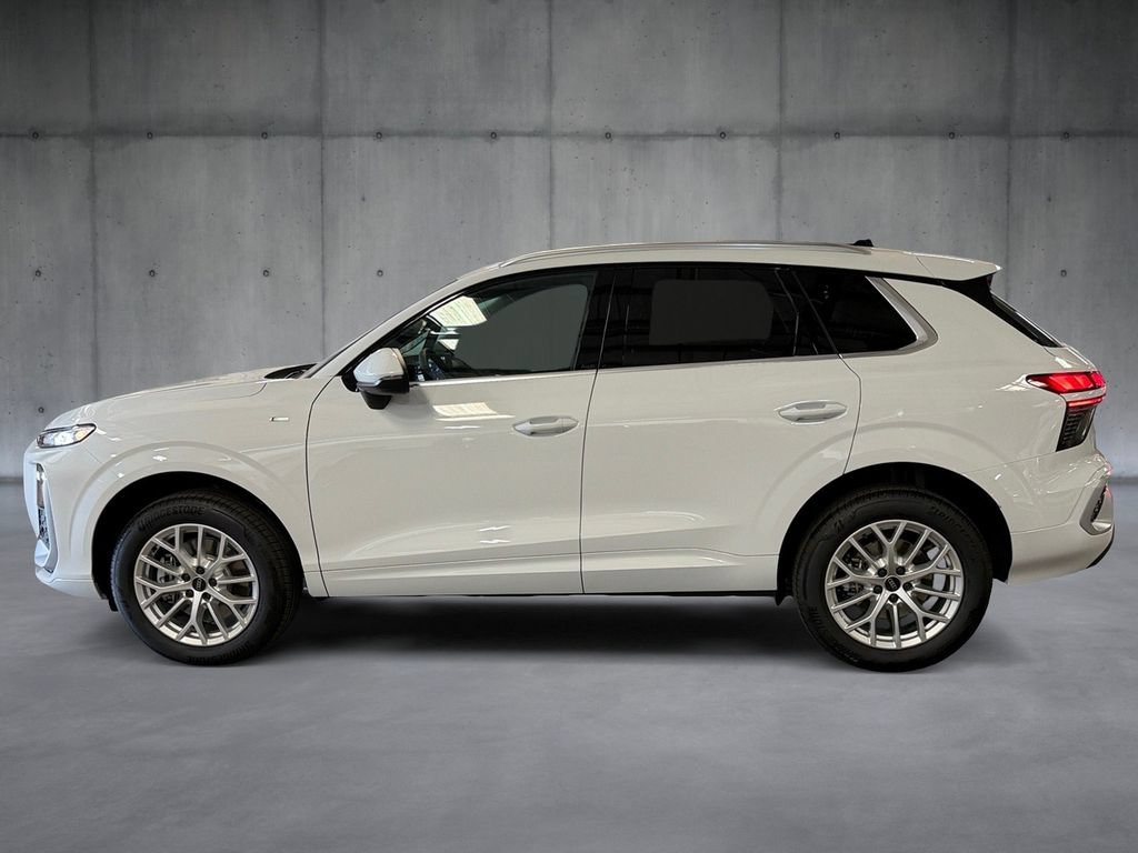 New 2026 Audi Q3 quattro 2.0T AWD/4WD image 2
