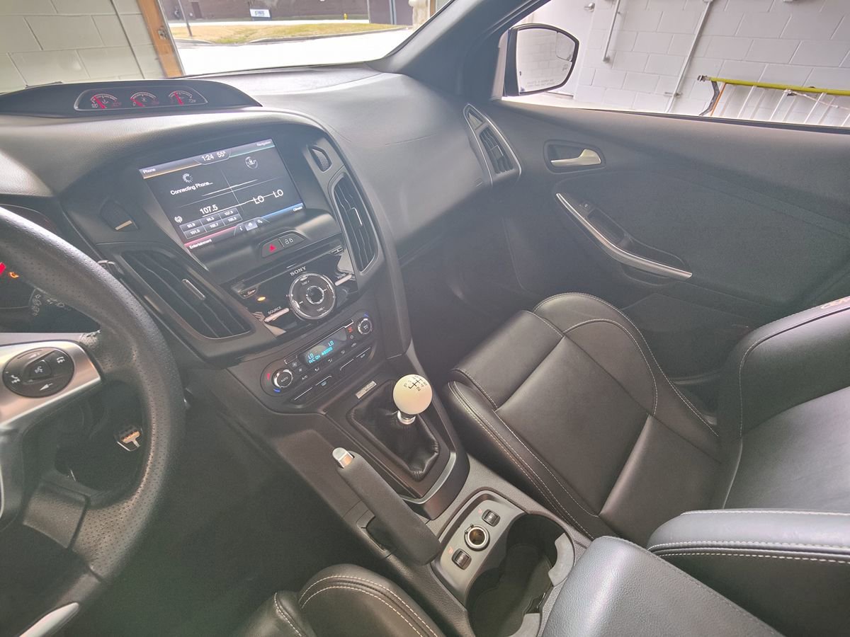Used 2014 Ford Focus ST w/ Equipment Group 202A image 27