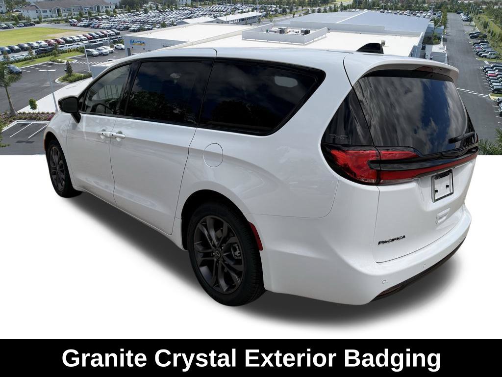New 2026 Chrysler Pacifica Select FWD image 6