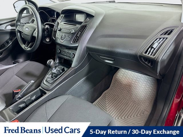Used 2015 Ford Focus SE image 30