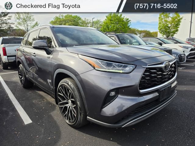 Used 2022 Toyota Highlander Platinum image 3