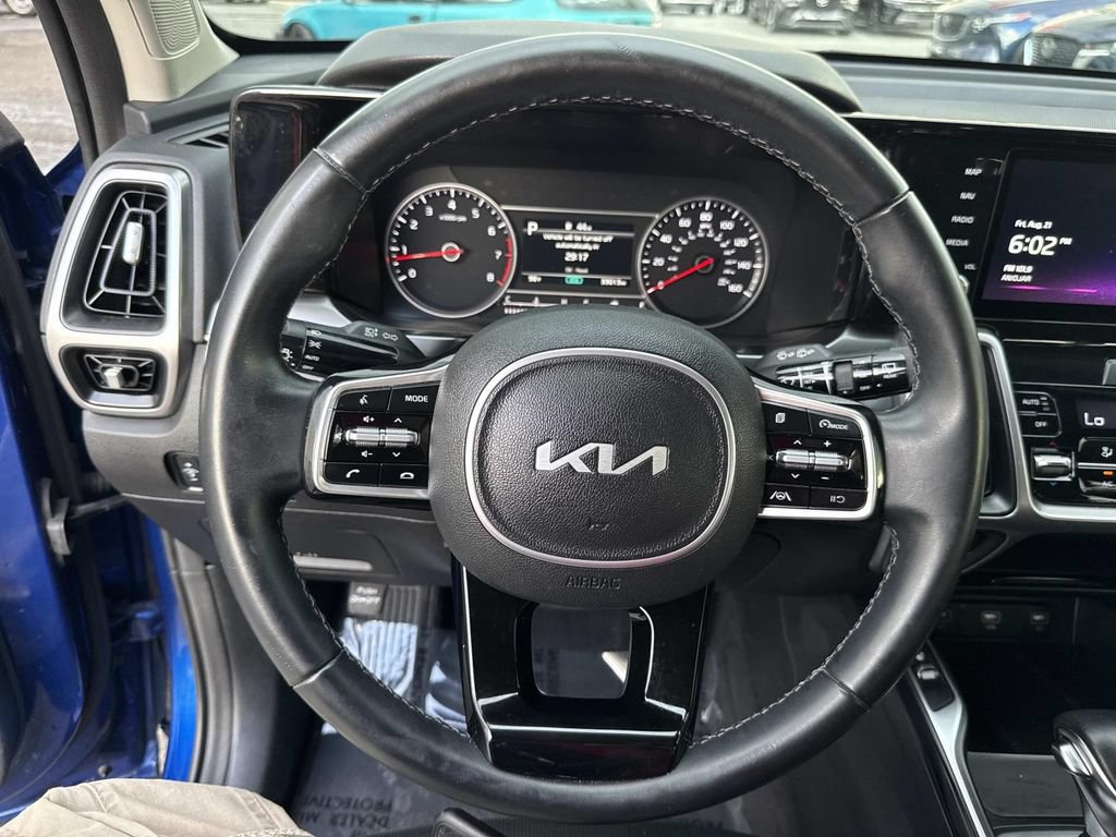 Used 2022 Kia Sorento S w/ Panoramic Sunroof Package FWD image 43