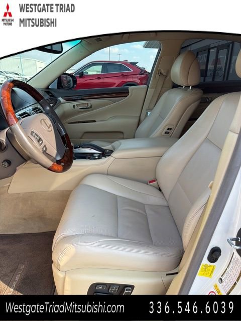 Used 2017 Lexus LS 460 w/ Comfort Package image 4