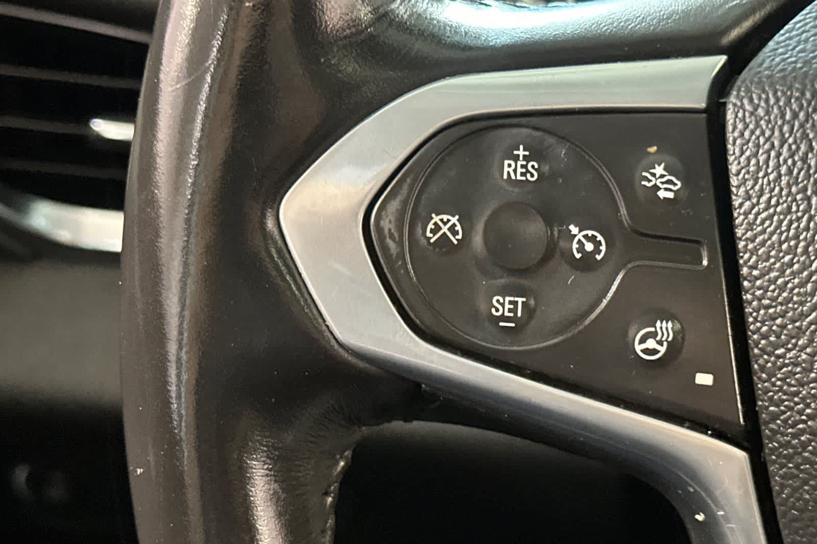 Used 2021 Chevrolet Traverse LT w/ LT Premium Package AWD/4WD image 32