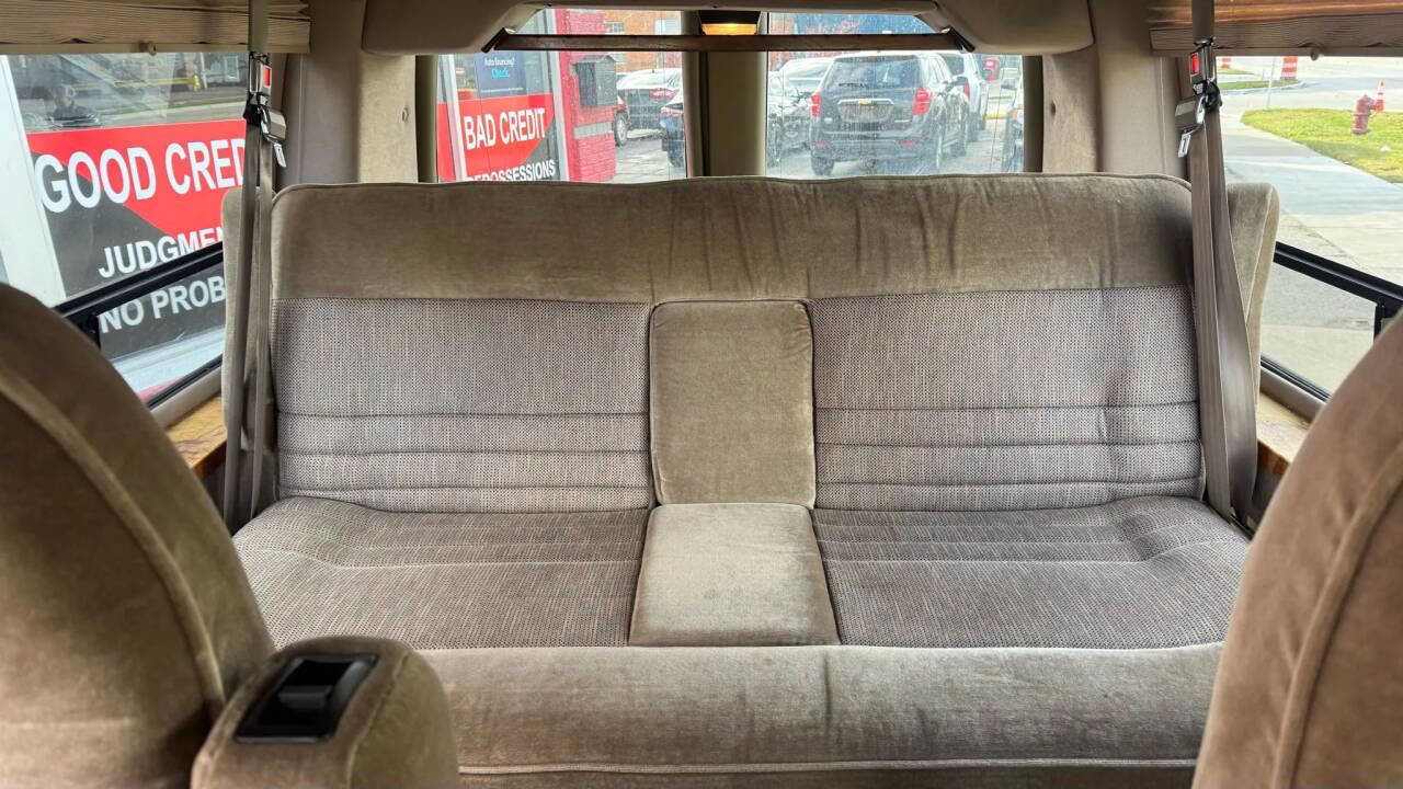 Used 1999 Chevrolet Express 1500 w/ Convenience Pkg image 20