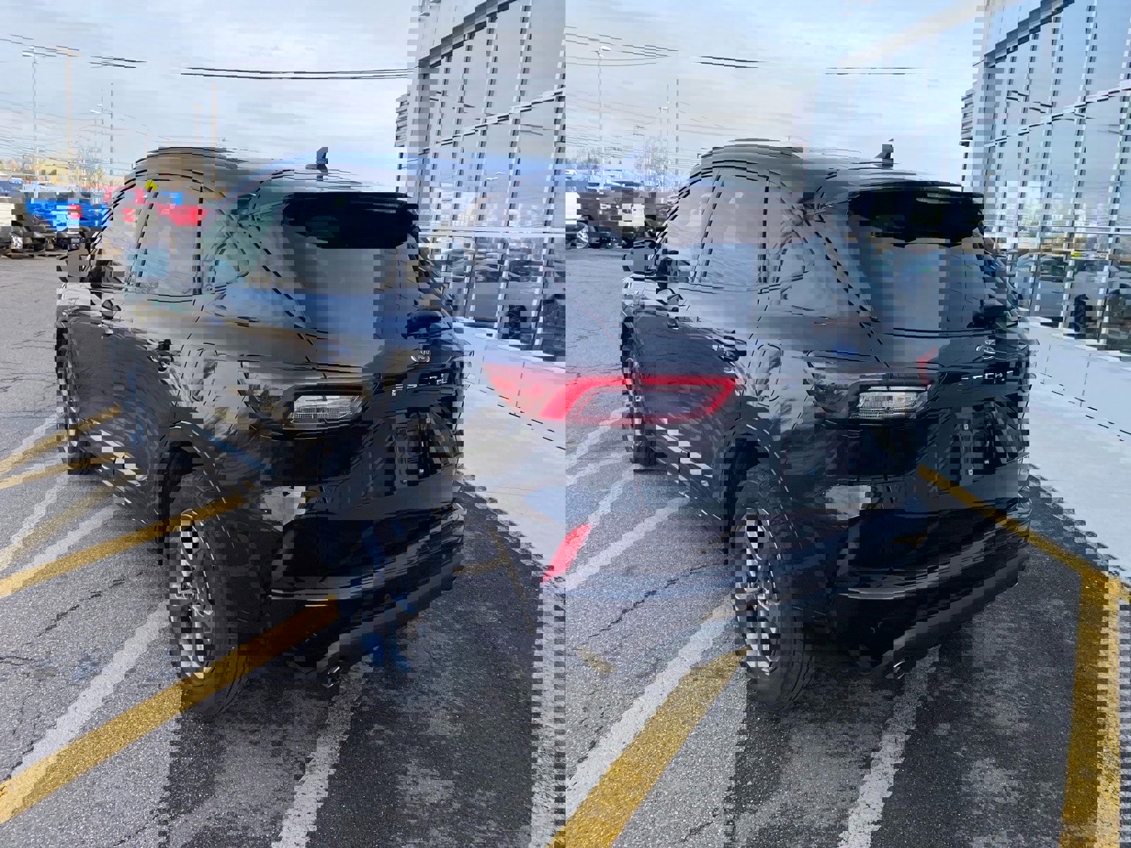 Used 2024 Ford Escape ST-Line w/ Tech Pack #1 AWD/4WD image 3