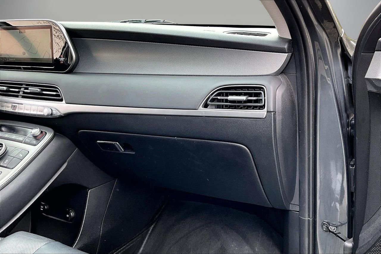 Used 2022 Hyundai Palisade SEL w/ Premium Package image 21