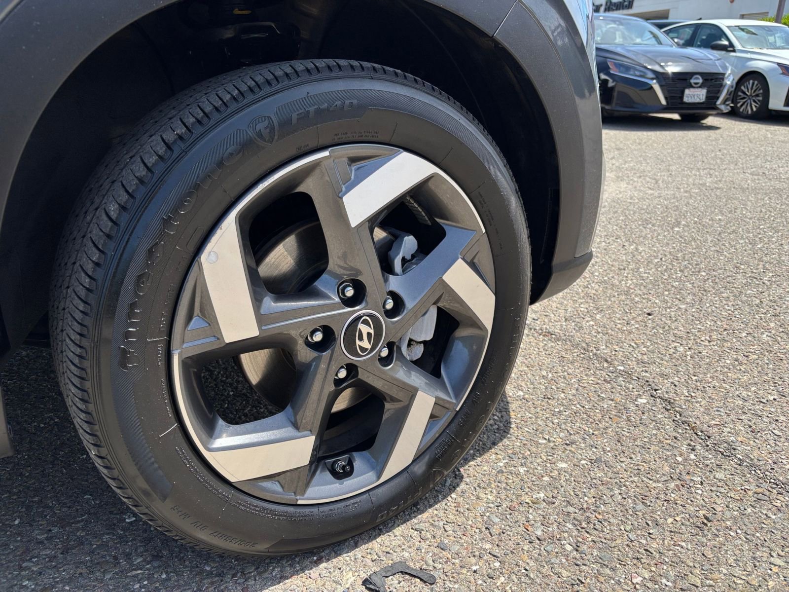 Used 2025 Hyundai Venue SEL image 31