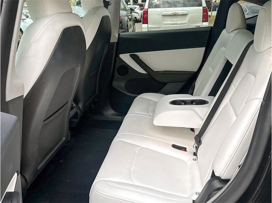 Used 2022 Tesla Model Y Performance image 30