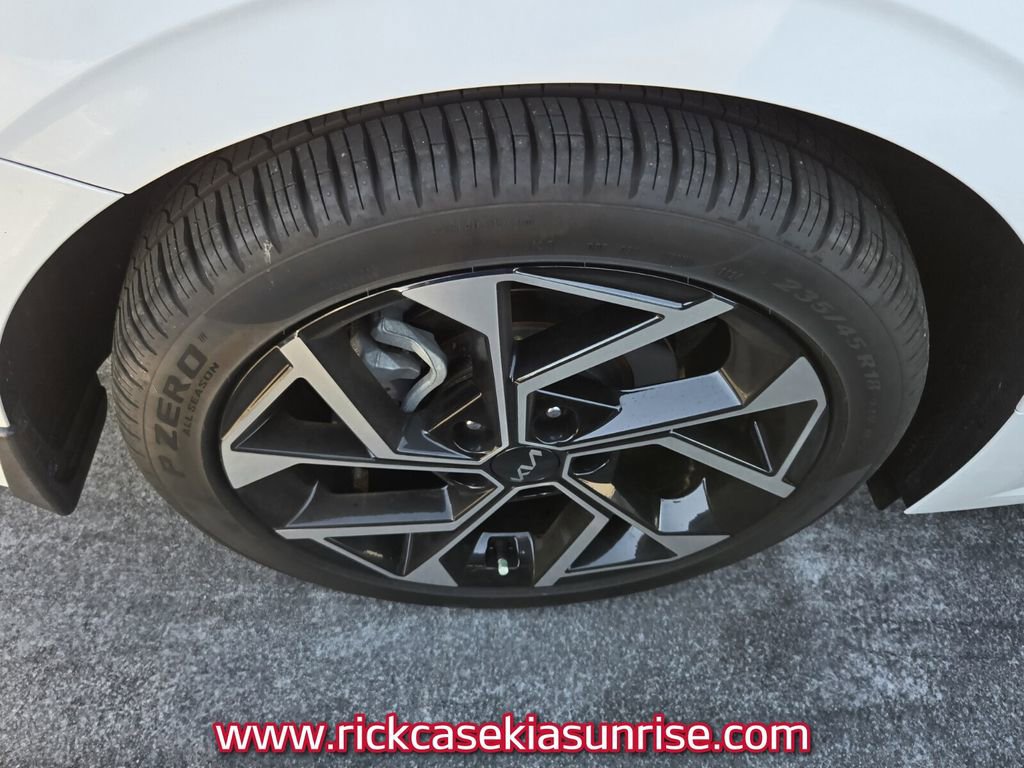 Used 2025 Kia K5 EX image 10