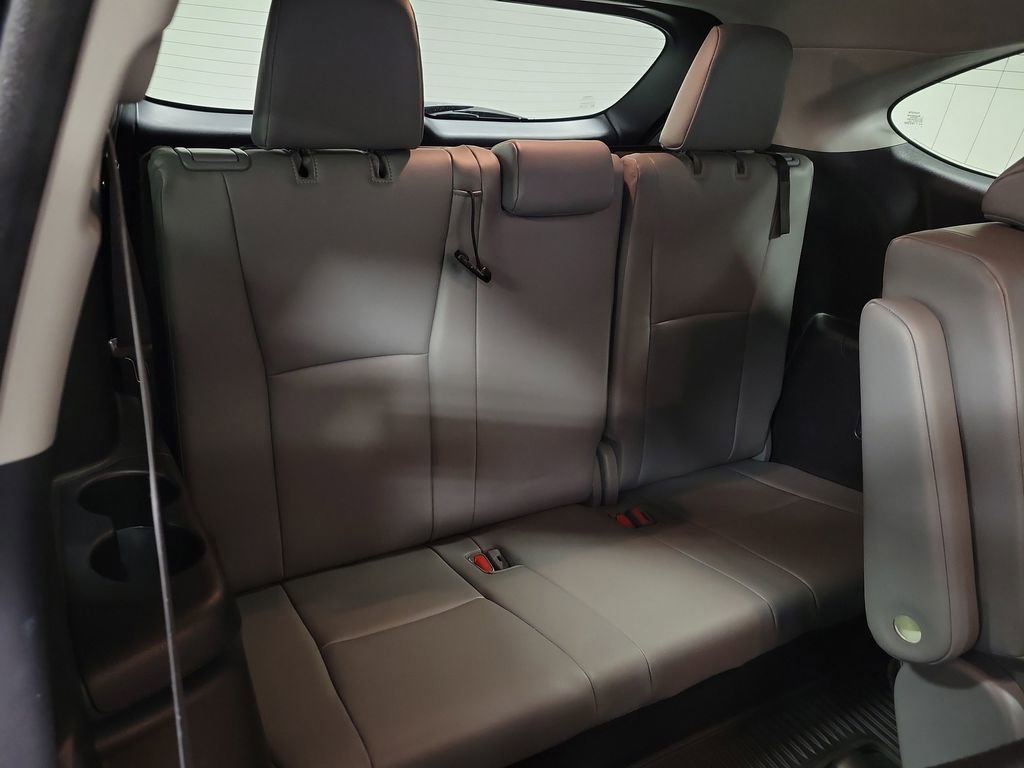 Used 2023 Toyota Highlander XLE AWD/4WD image 27