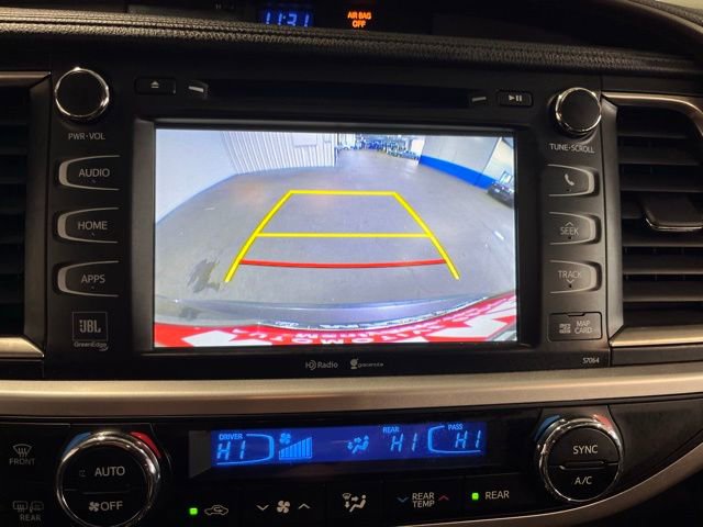 Used 2015 Toyota Highlander Limited image 28