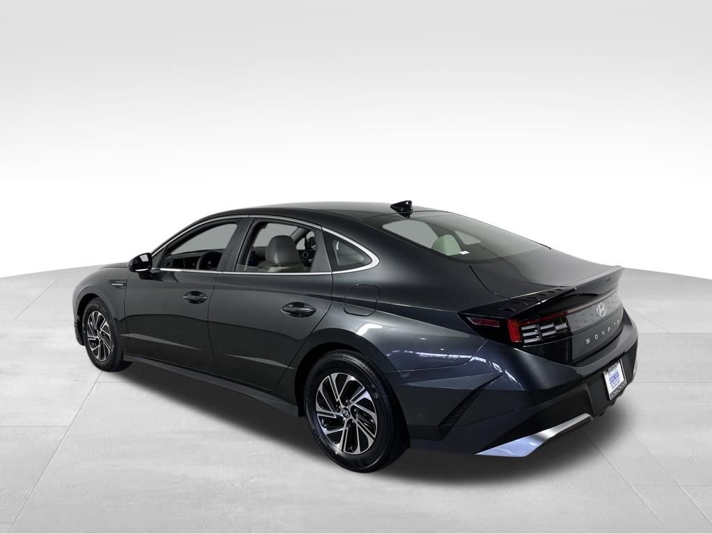New 2026 Hyundai Sonata Blue FWD video 3
