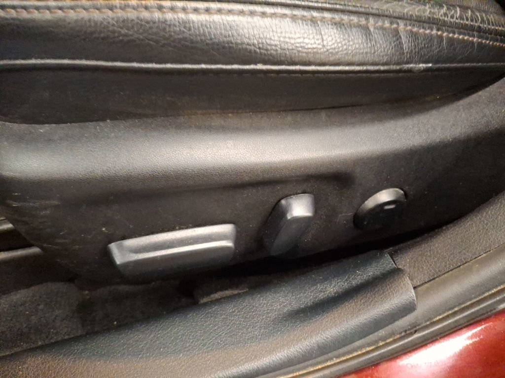 Used 2014 Toyota Avalon XLE Touring image 16