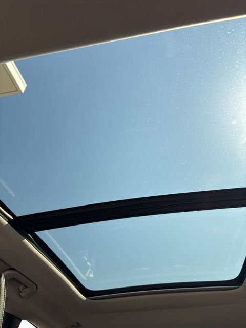 Used 2025 Volvo XC60 B5 Plus AWD/4WD image 22