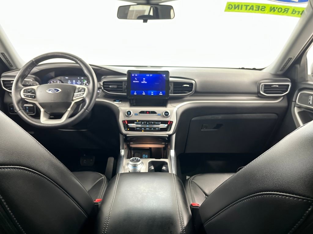 Used 2023 Ford Explorer XLT w/ Equipment Group 202A image 14