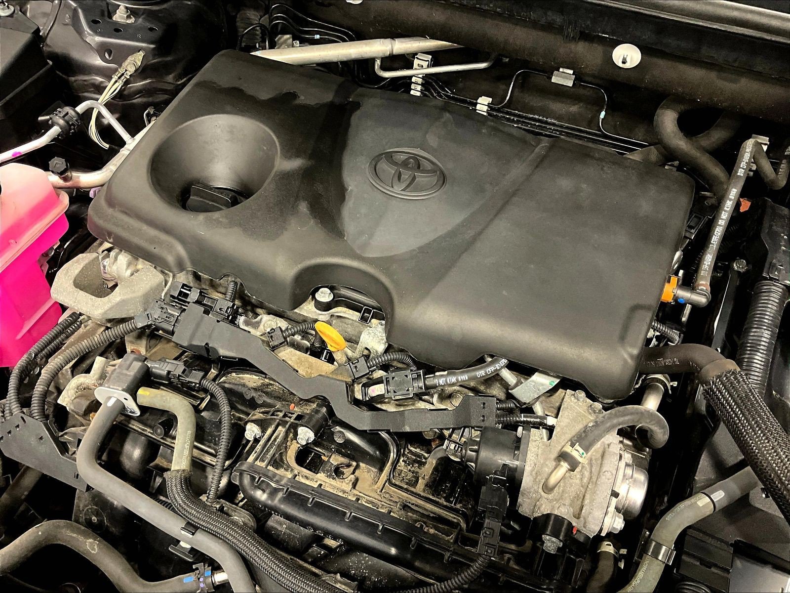 Used 2022 Toyota RAV4 XLE AWD/4WD image 31