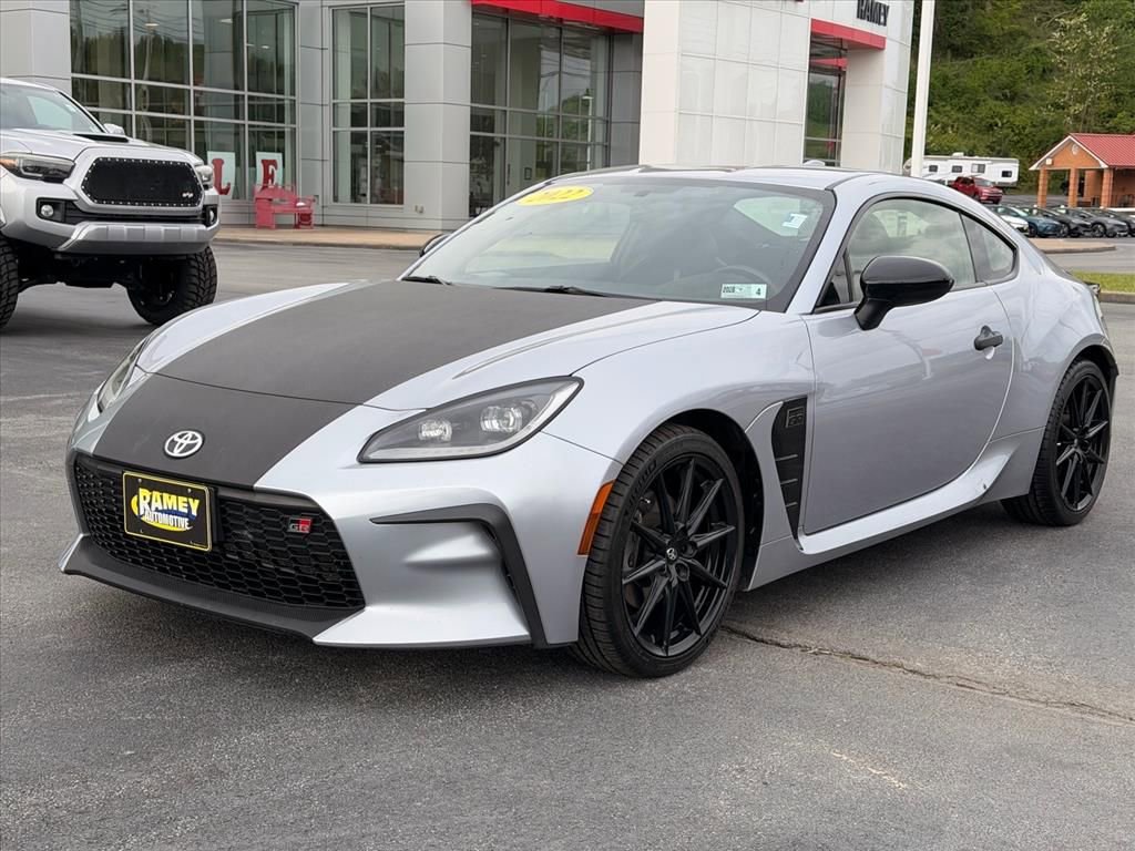 Used 2022 Toyota GR86 Premium RWD image 9