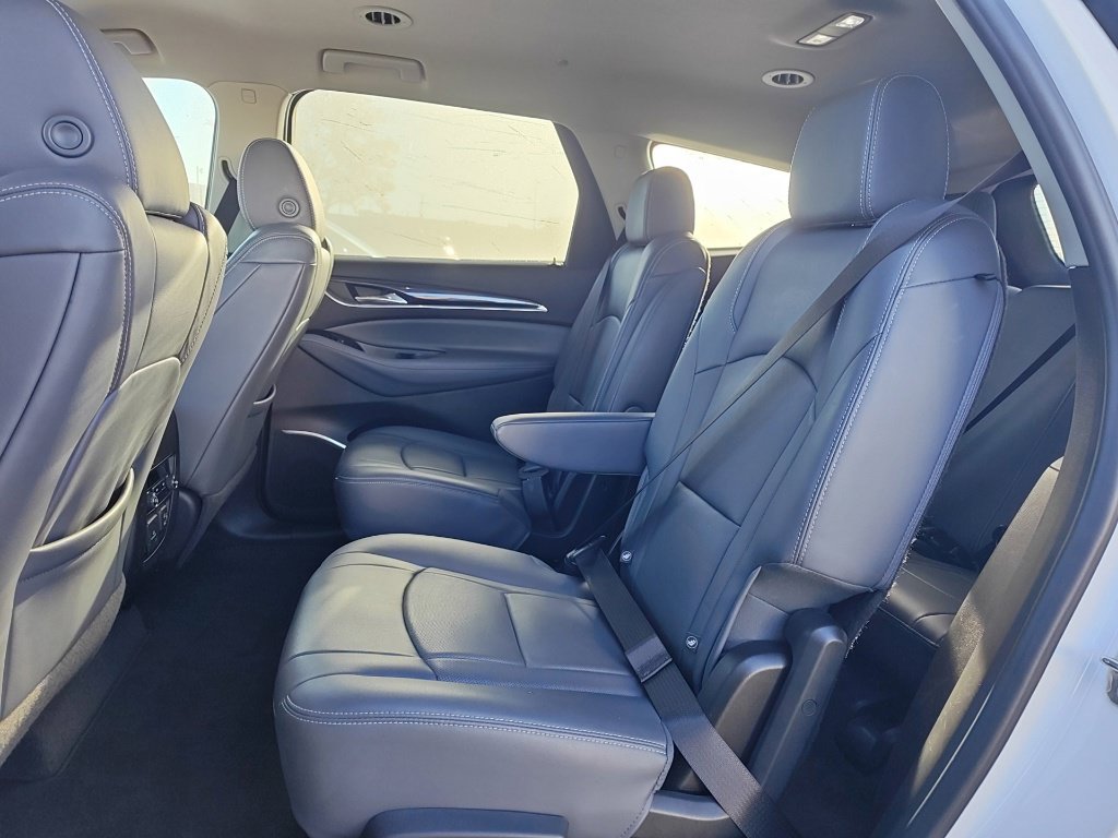 Used 2020 Buick Enclave Essence w/ Sound and Sites Package FWD image 11