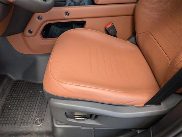 New 2026 Land Rover Defender 110 OCTA image 4