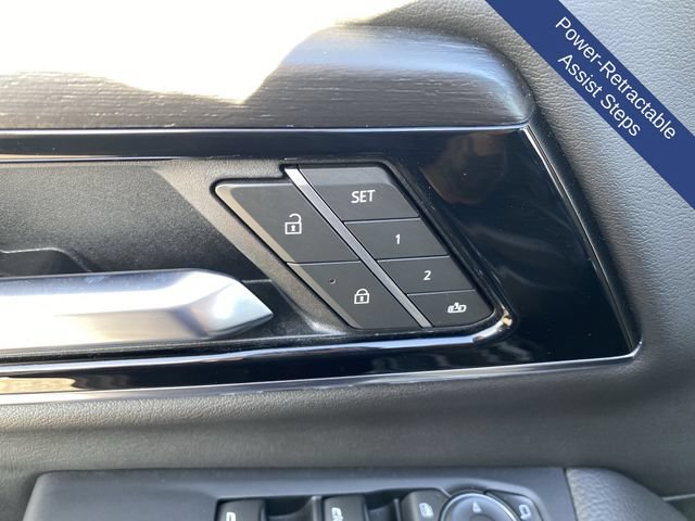 Used 2025 GMC Yukon Denali w/ Sun & Power Step Package AWD/4WD image 28