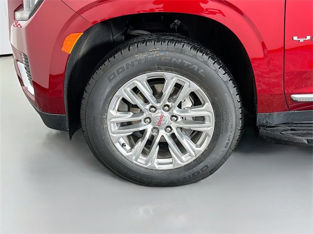 Used 2023 GMC Yukon SLT w/ SLT Luxury Package image 29