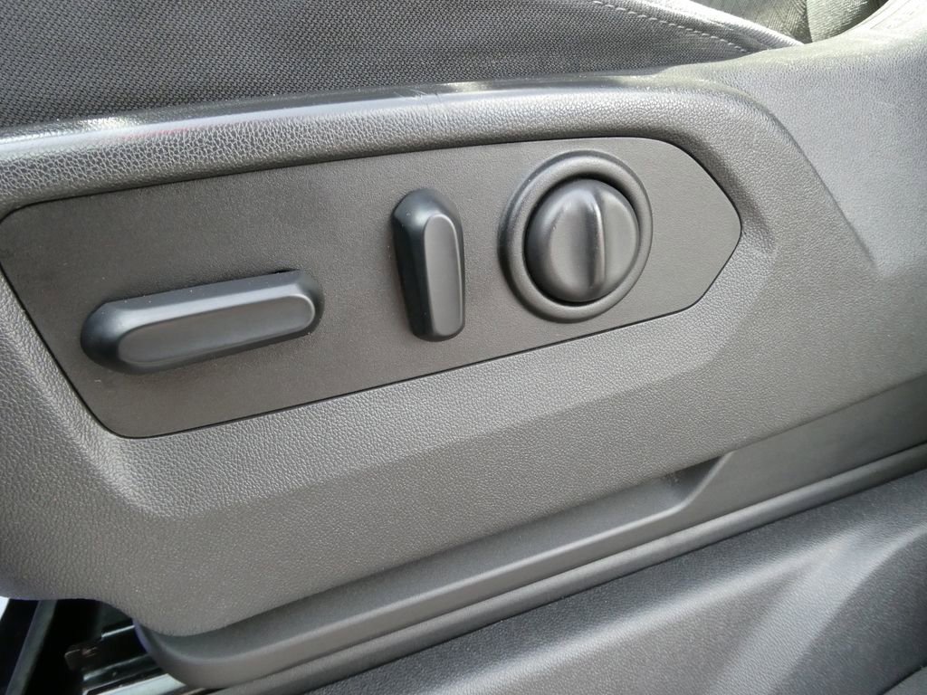 Certified 2021 Chevrolet Silverado 1500 LT Trail Boss w/ Convenience Package II image 23