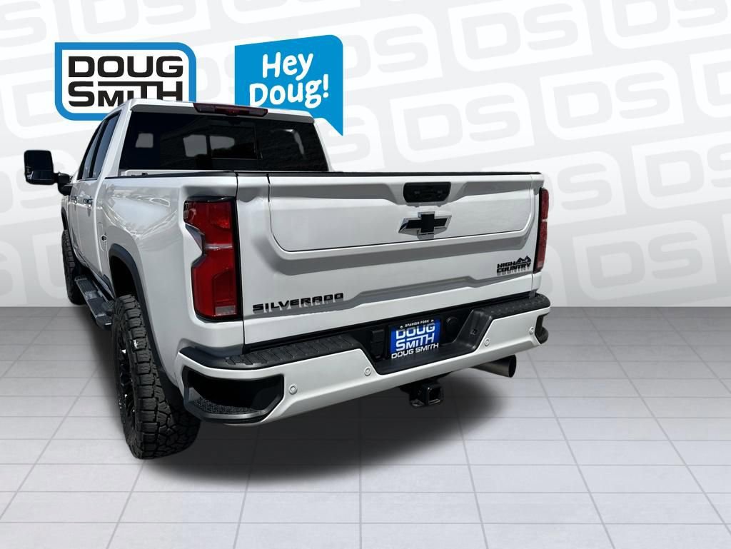 Used 2025 Chevrolet Silverado 2500 High Country w/ Technology Package AWD/4WD image 8