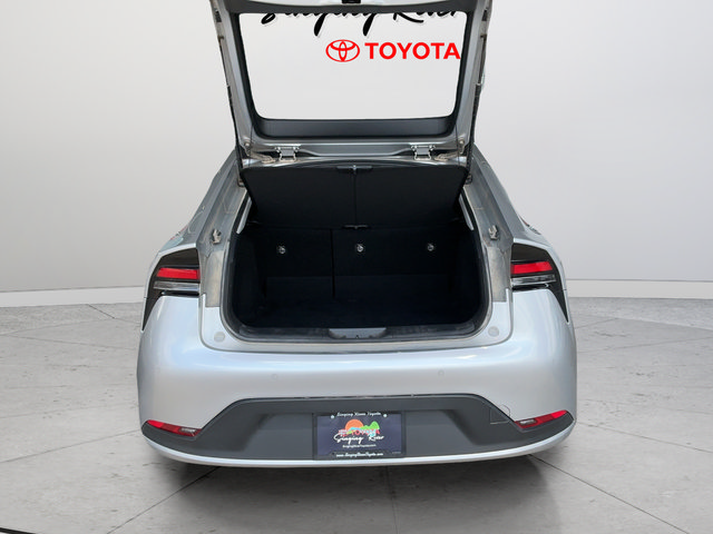 Used 2024 Toyota Prius LE FWD image 24