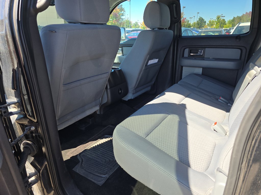 Used 2013 Ford F150 XLT w/ Mid Equipment Group image 17
