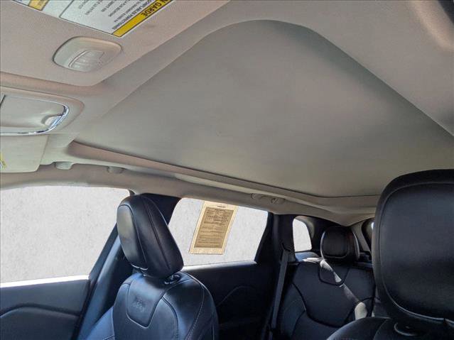 Used 2016 Jeep Cherokee Limited image 19