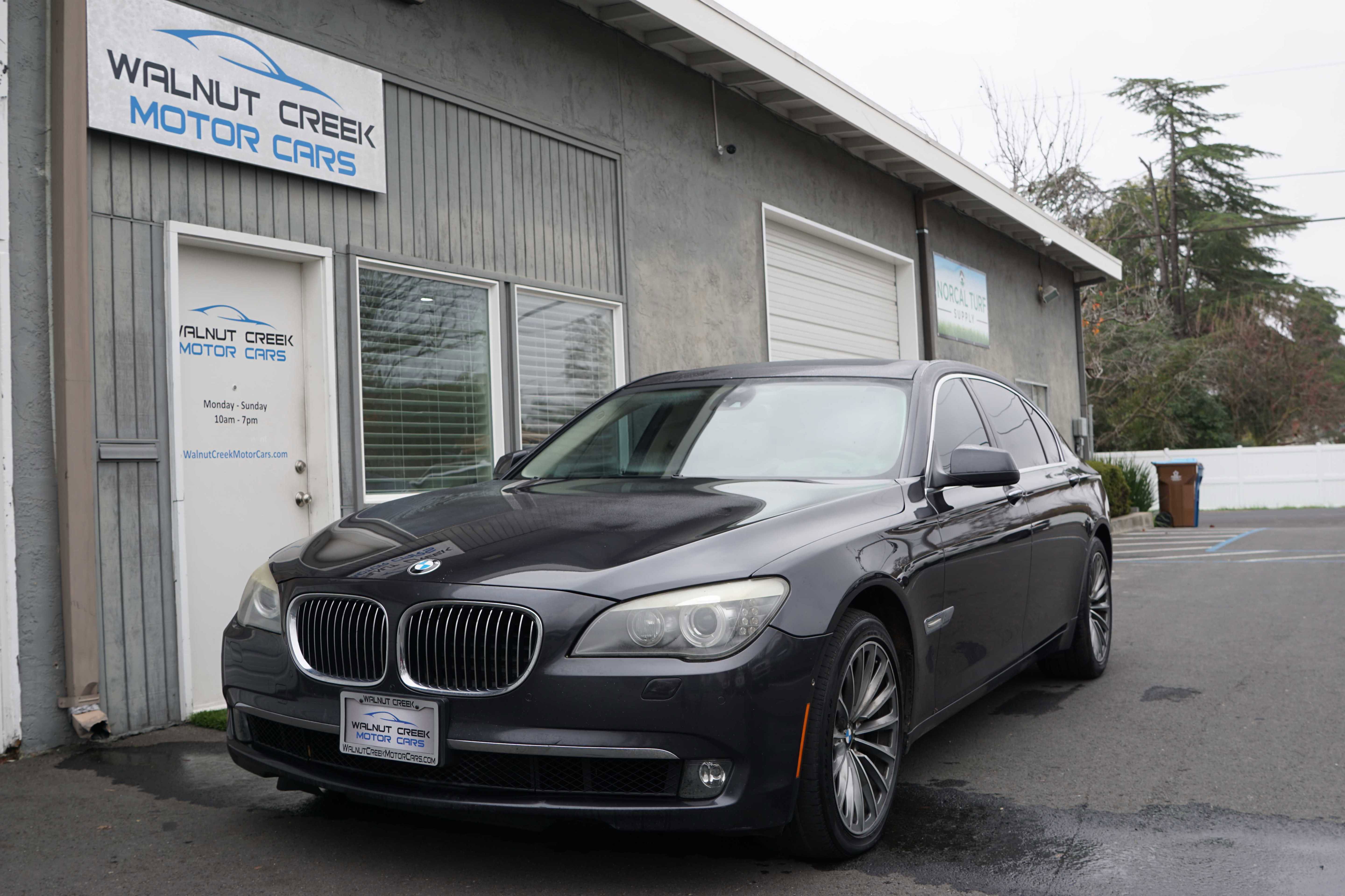 Used 2012 BMW 740Li image 1