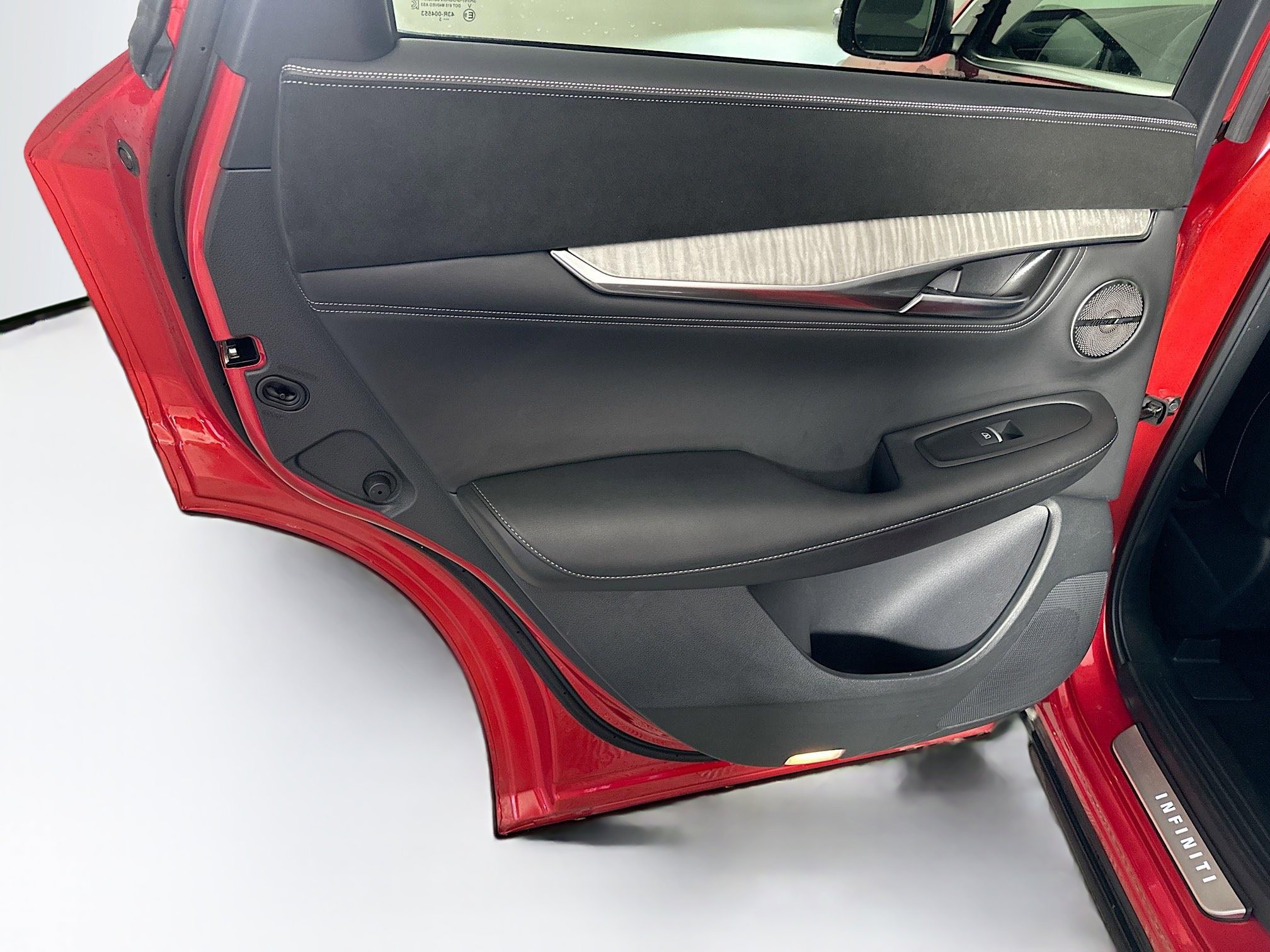 Used 2023 INFINITI QX50 Sensory w/ Cargo Package image 27