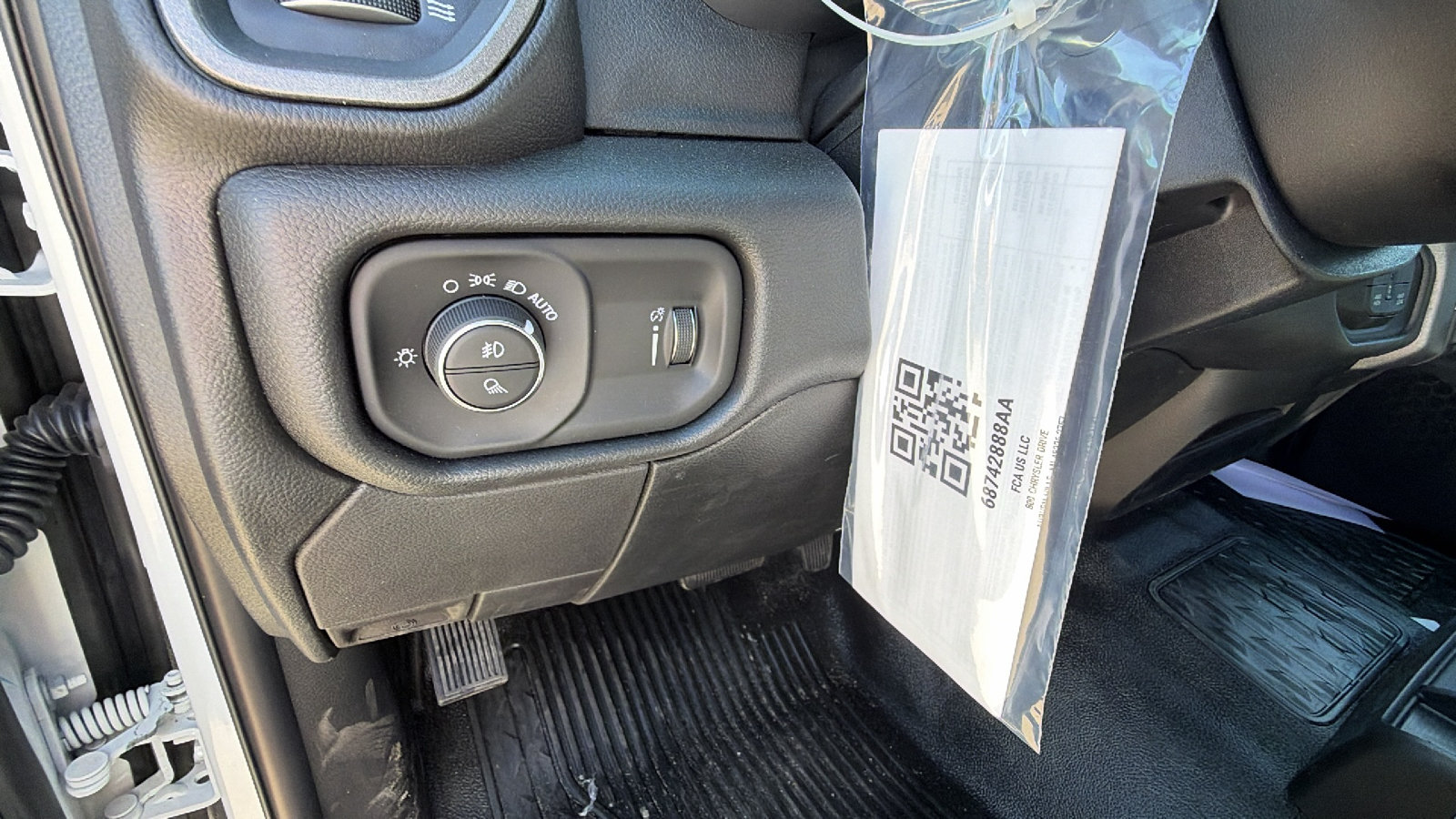 New 2026 RAM 5500 Tradesman w/ Chrome Appearance Group AWD/4WD image 21