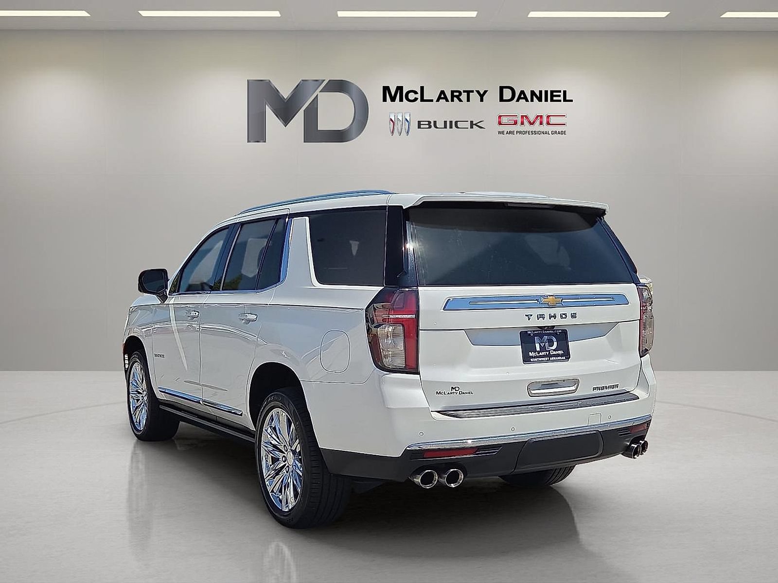 Used 2021 Chevrolet Tahoe Premier w/ Premium Package AWD/4WD image 13
