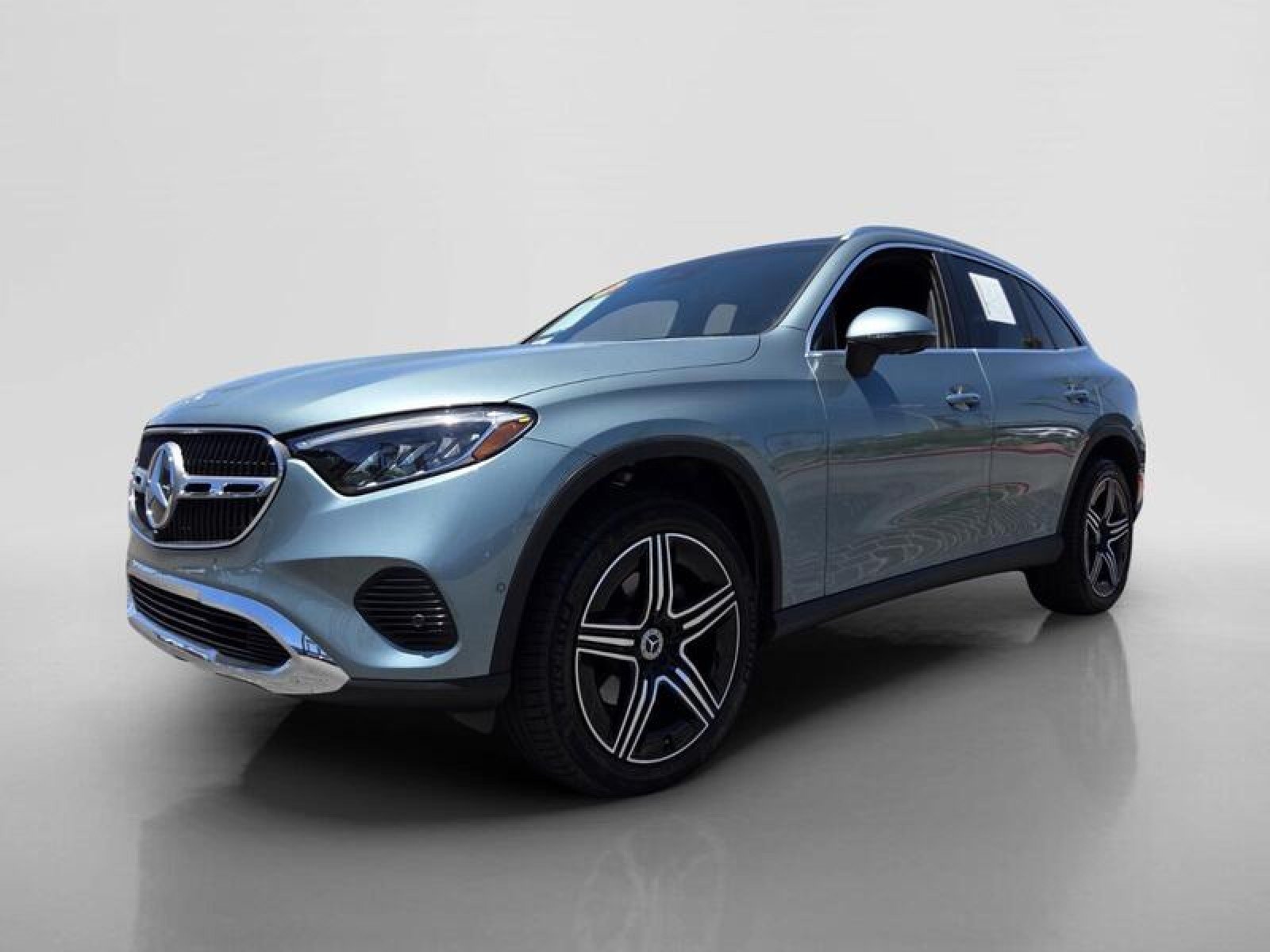 Certified 2026 Mercedes-Benz GLC 300 image 8
