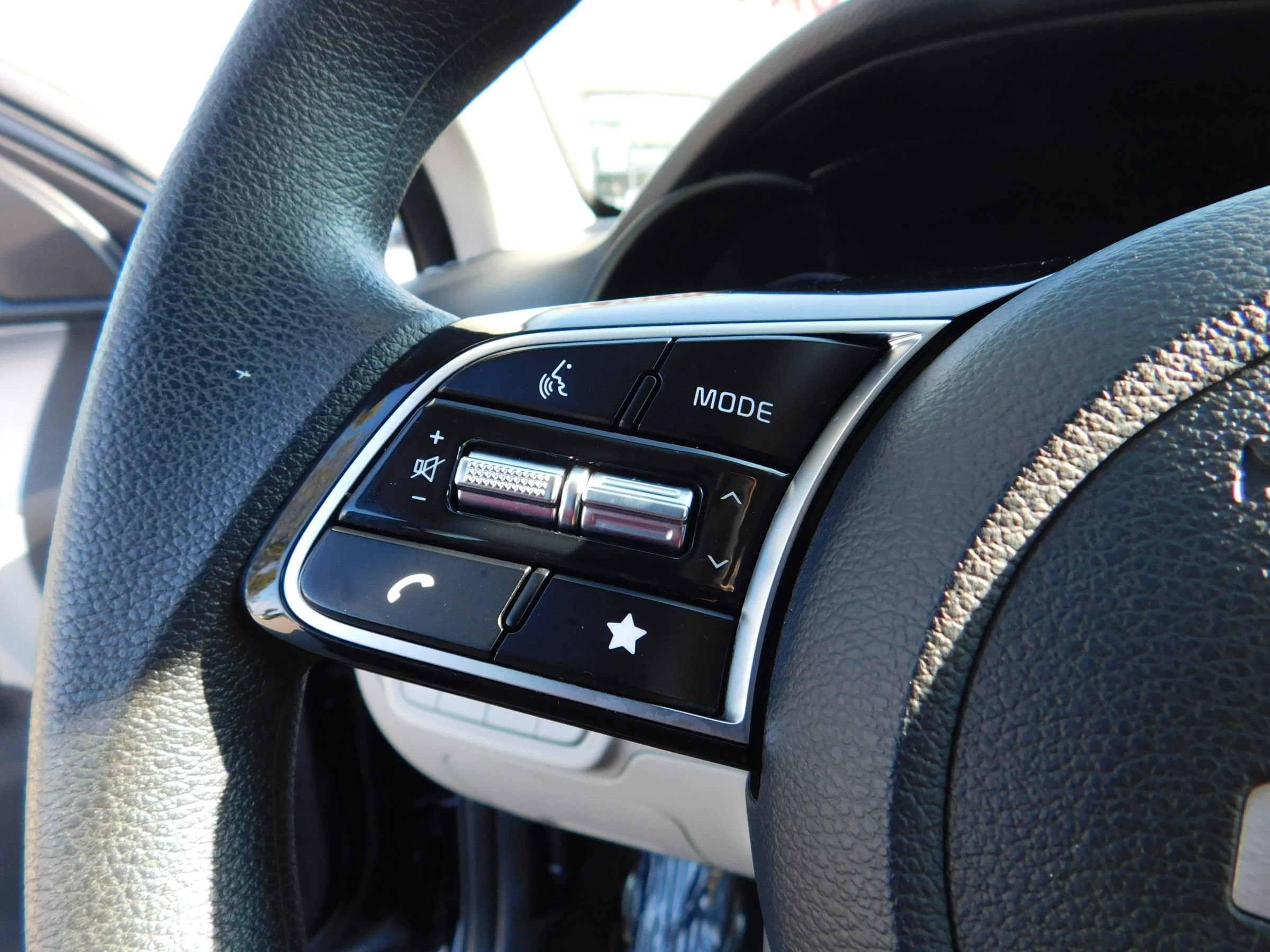 Used 2023 Kia Forte LXS FWD image 21
