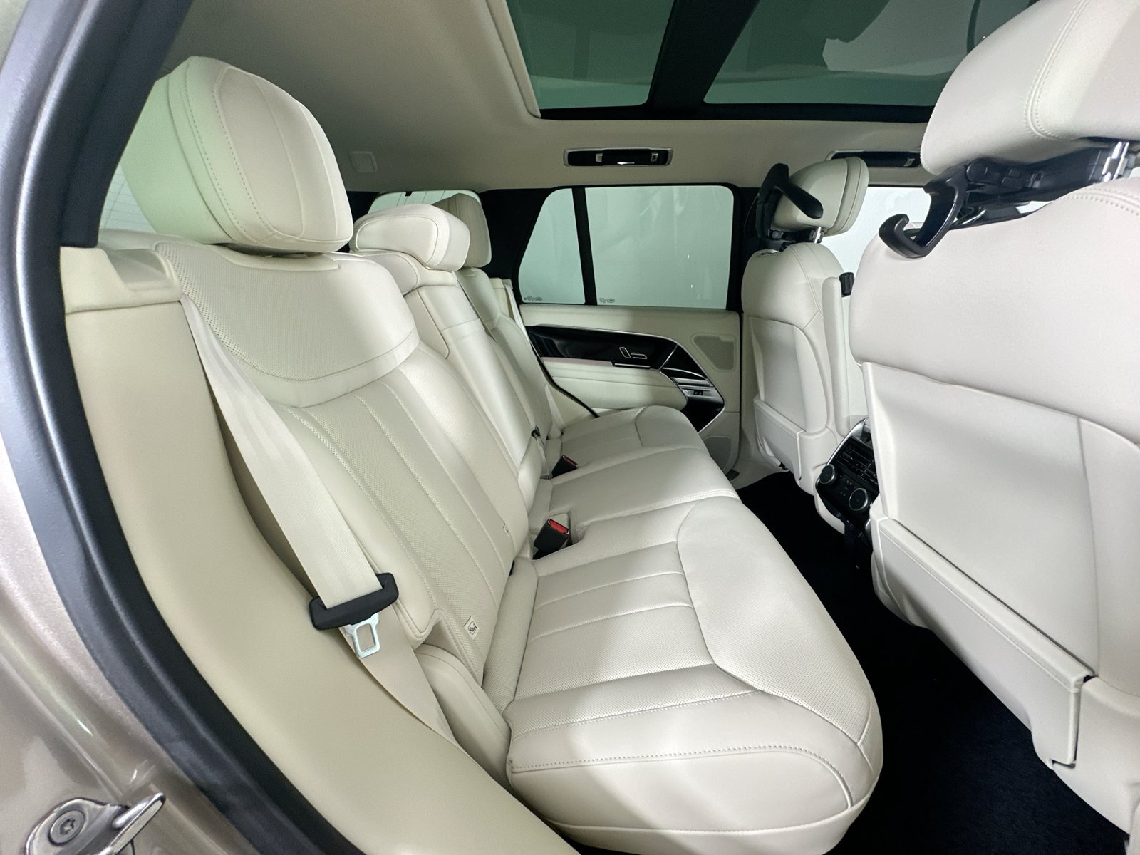 New 2026 Land Rover Range Rover SE AWD/4WD image 41