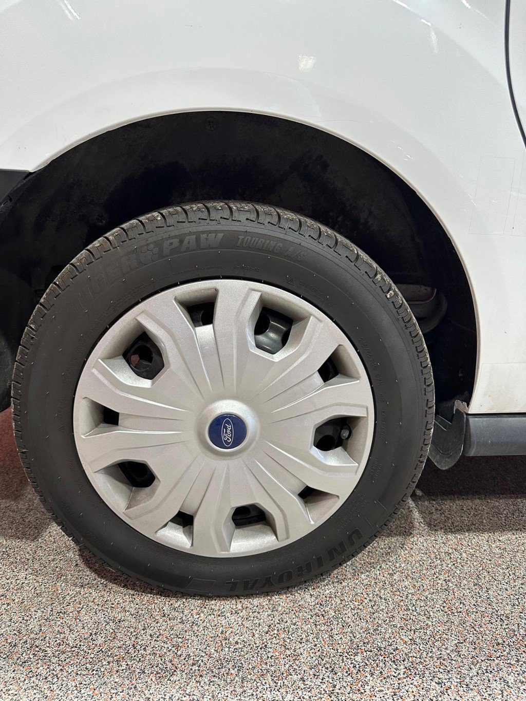 Used 2022 Ford Transit Connect XL image 17