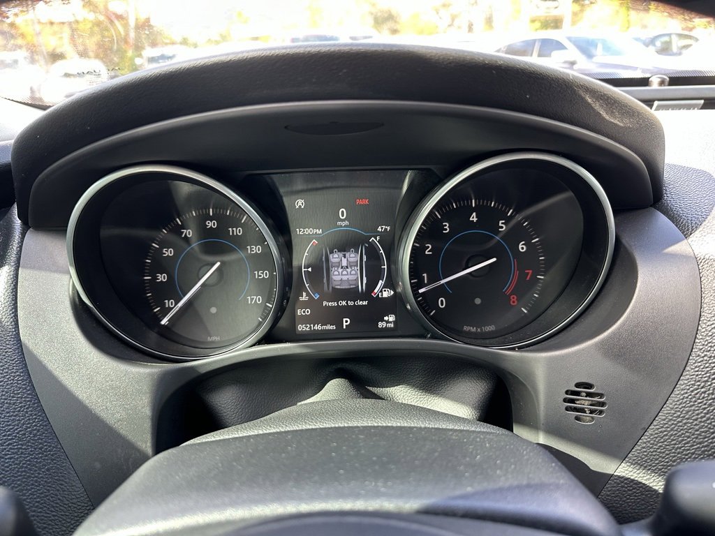 Used 2018 Jaguar XE Premium image 9