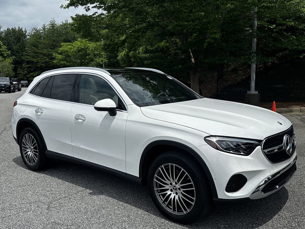 Certified 2025 Mercedes-Benz GLC 300 image 2