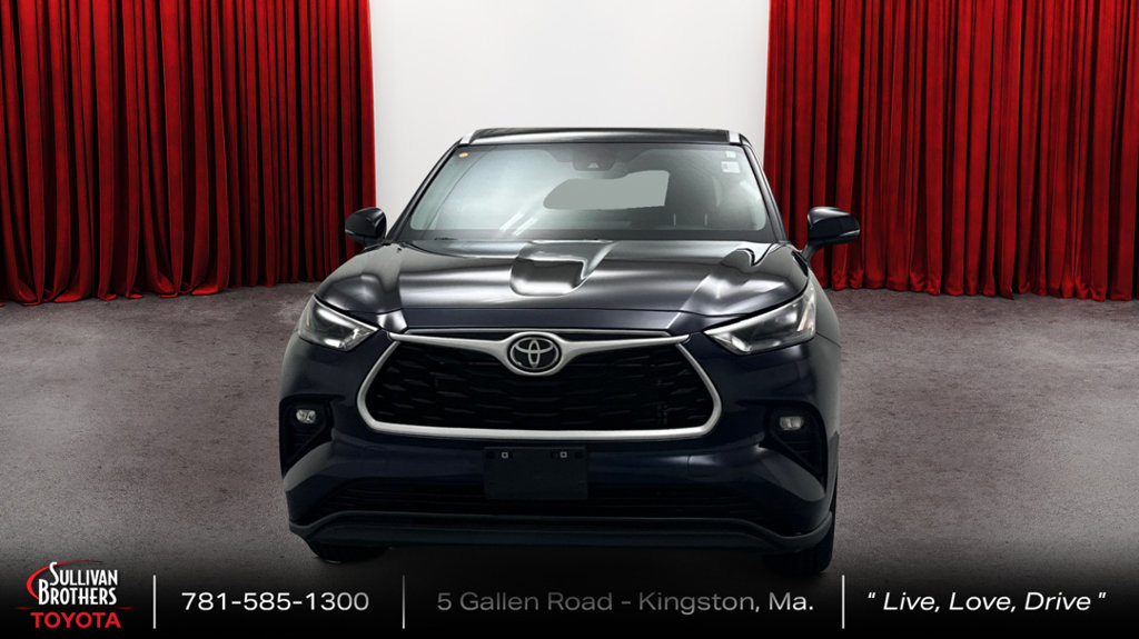 Used 2024 Toyota Highlander XLE AWD/4WD image 2