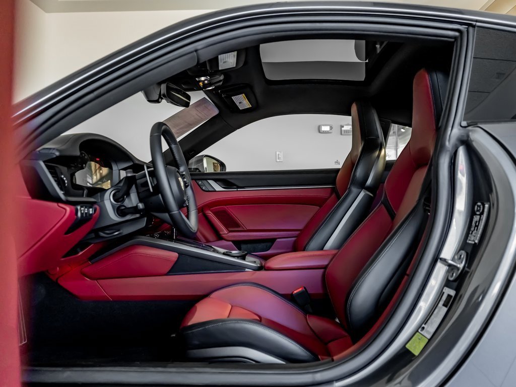 Certified 2025 Porsche 911 Carrera image 5