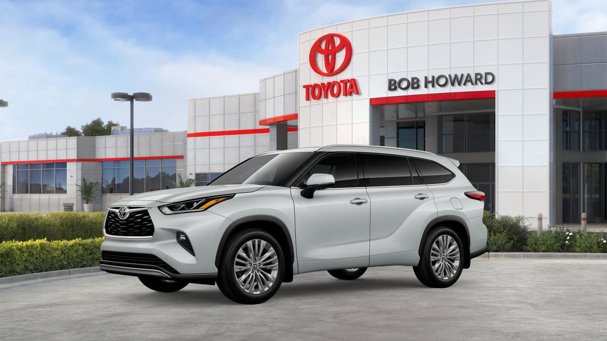 New 2026 Toyota Highlander Platinum image 2