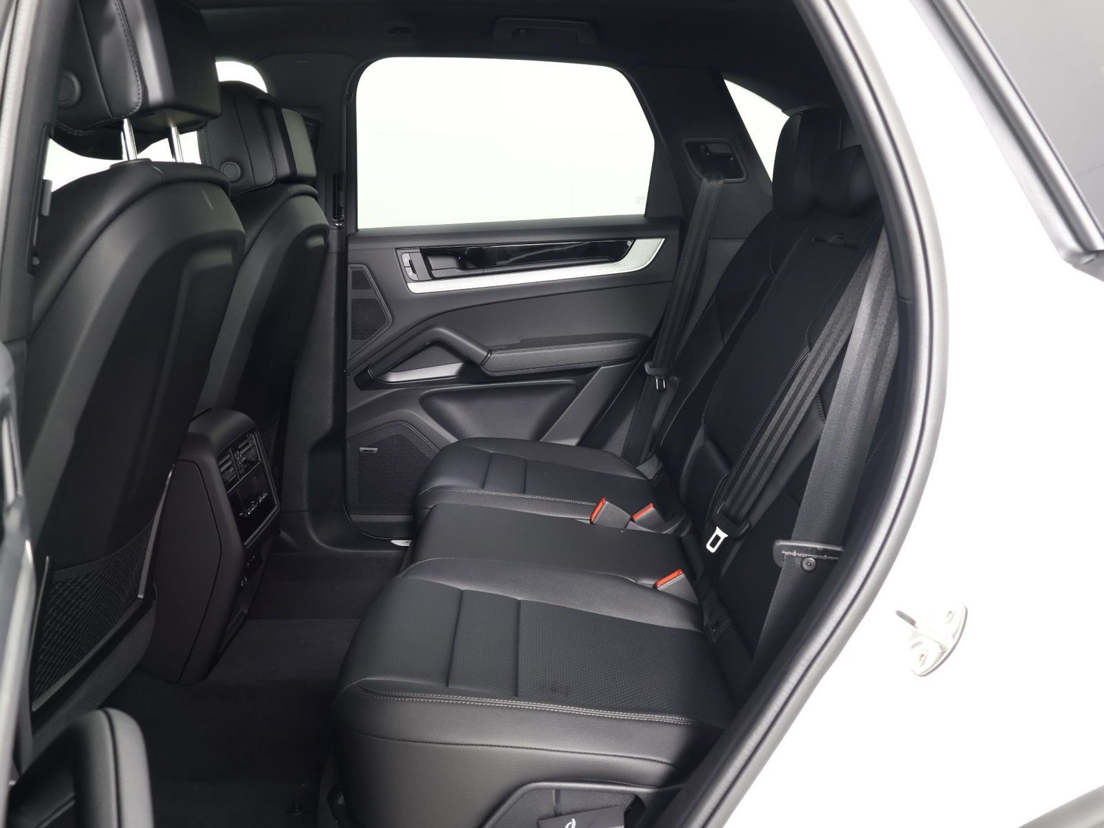 New 2026 Porsche Cayenne AWD/4WD image 18